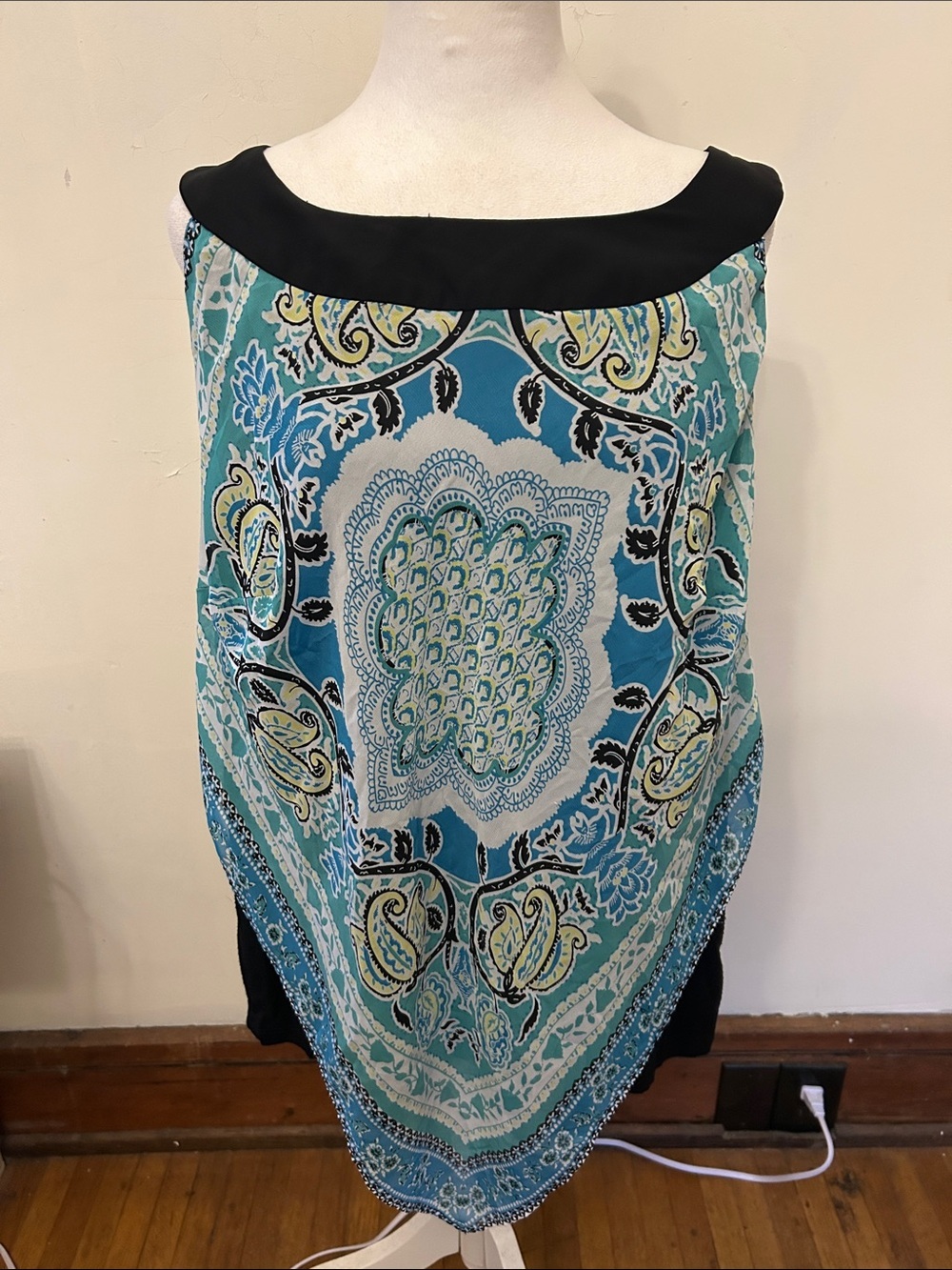 Alyx sleeveless halter multicolored blouse black pants underlay Size 2X EUC